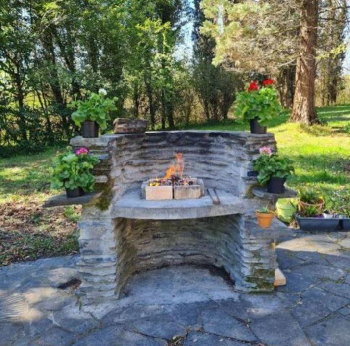 Guîtres Domaine La Tuilerie B&B 외부 사진
