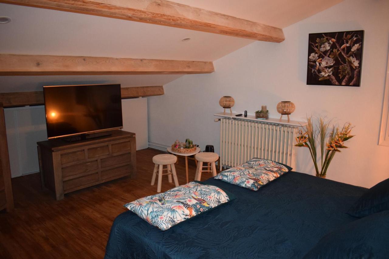 Guîtres Domaine La Tuilerie B&B 외부 사진