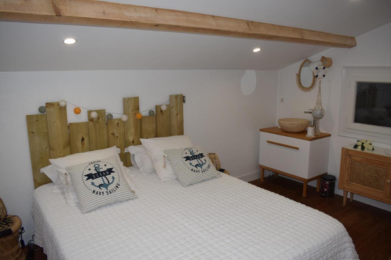 Guîtres Domaine La Tuilerie B&B 외부 사진