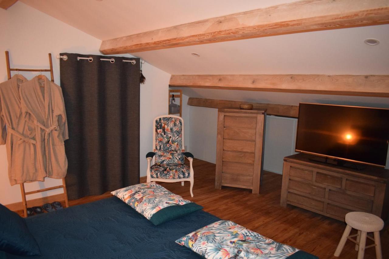 Guîtres Domaine La Tuilerie B&B 외부 사진
